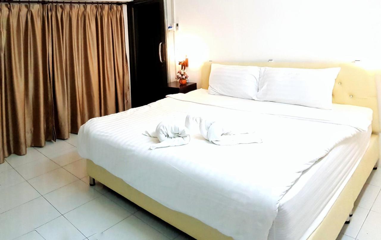 Green Box Capsule Hostel & Hotel Vientiane Bagian luar foto