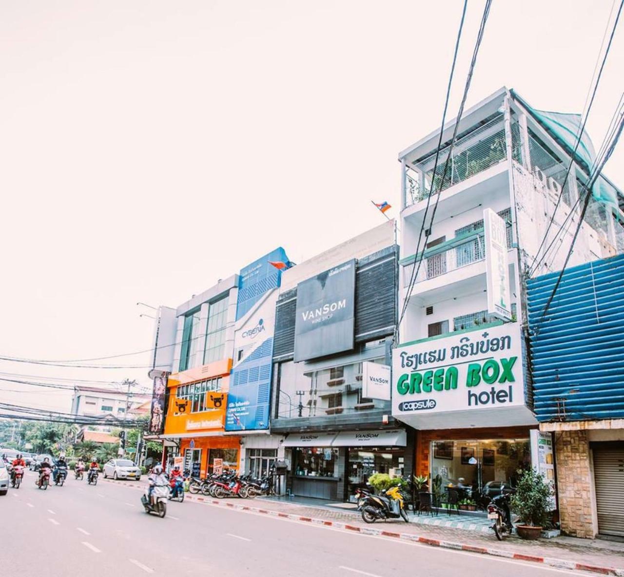 Green Box Capsule Hostel & Hotel Vientiane Bagian luar foto