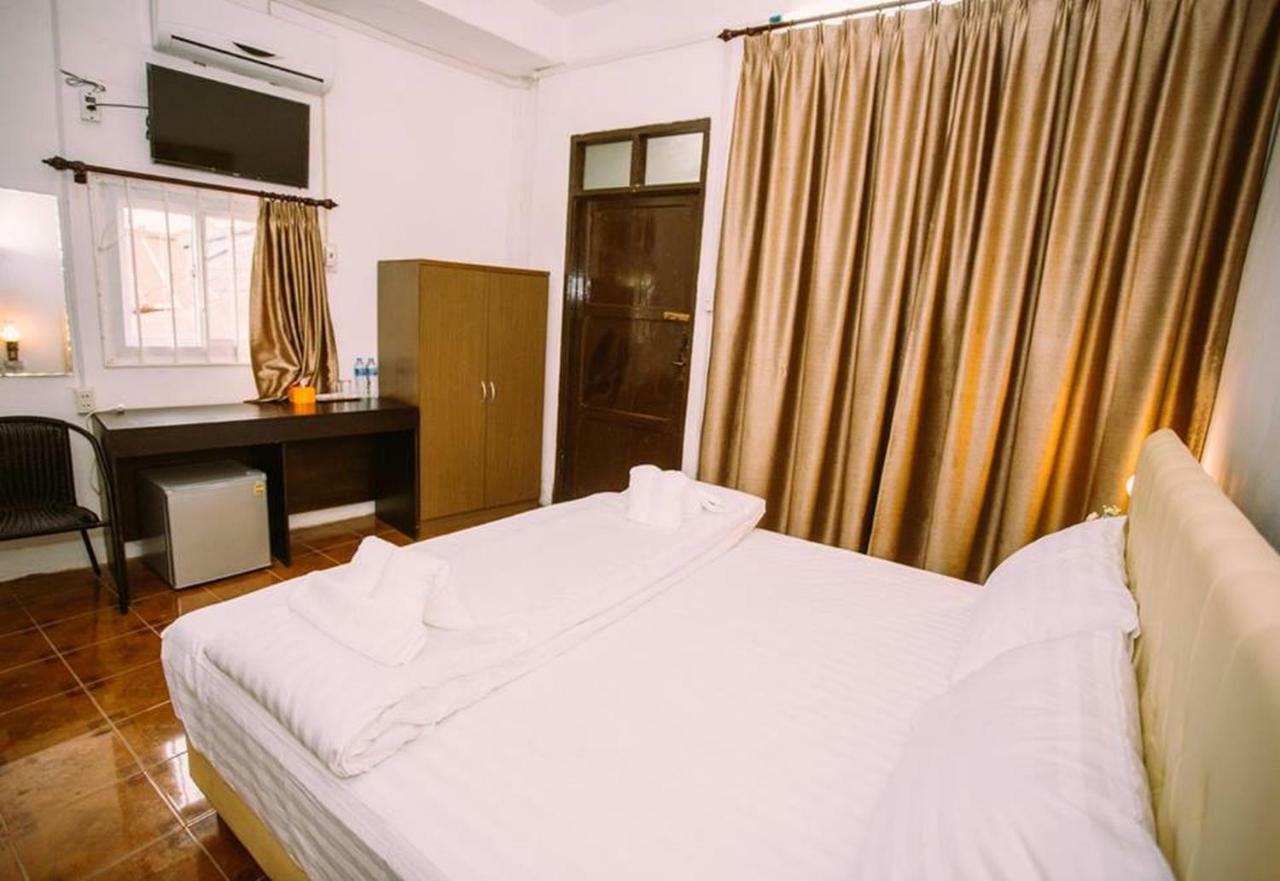 Green Box Capsule Hostel & Hotel Vientiane Bagian luar foto